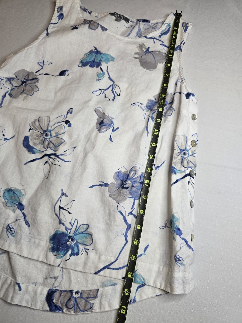 Sleeveless‎ White Floral Linen Blend Top - Blue Print Luxury Cottagecore - Picture 8 of 8